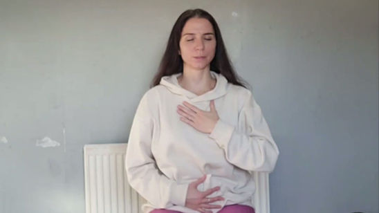 Gentle Seated Yoga To Wind Down & Before Bed (15 minutes)